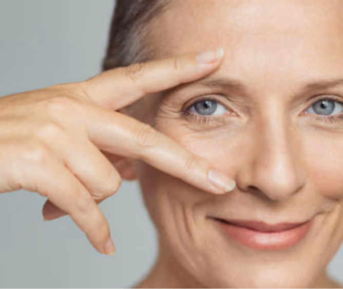 vis-img__ph-woman-smile-001 Visionaries Eye Specialists | Dr Nick Toalster | Brisbane