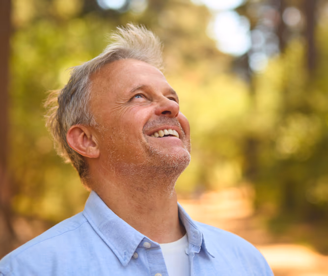 vis-img__man-smiling-looking-up-001 Visionaries Eye Specialists | Dr Nick Toalster | Brisbane