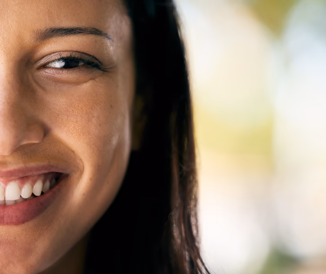 vis-img__woman-face-left-001 Visionaries Eye Specialists | Dr Nick Toalster | Brisbane